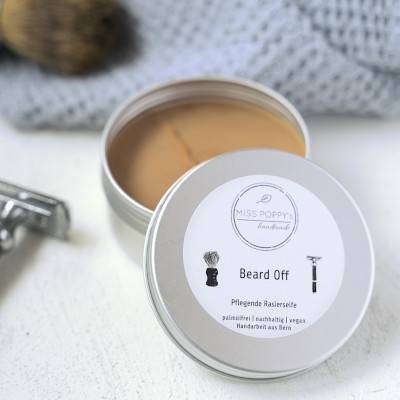 Rasierseife vor einem Tuch